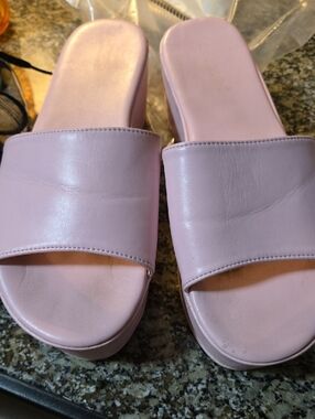 Women’s Slide Sandals in Light Pink